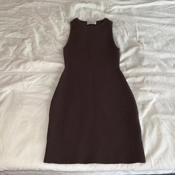 Aritzia Dress - Picture 3 of 5